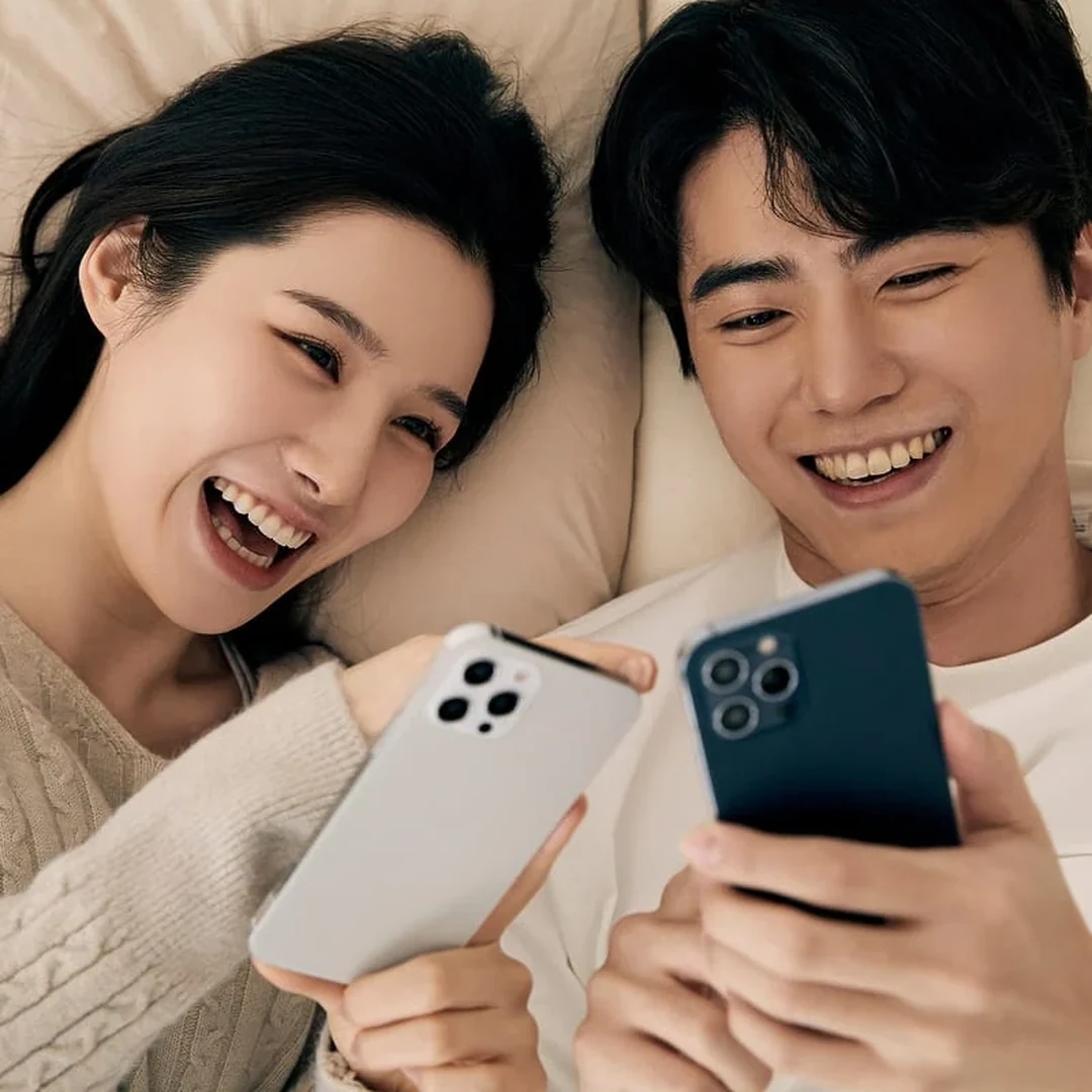 품티켓 상담 창구 — 컨텐츠이용료현금화 카카오톡 · 전화 · 문자 상담을 맡는 직원